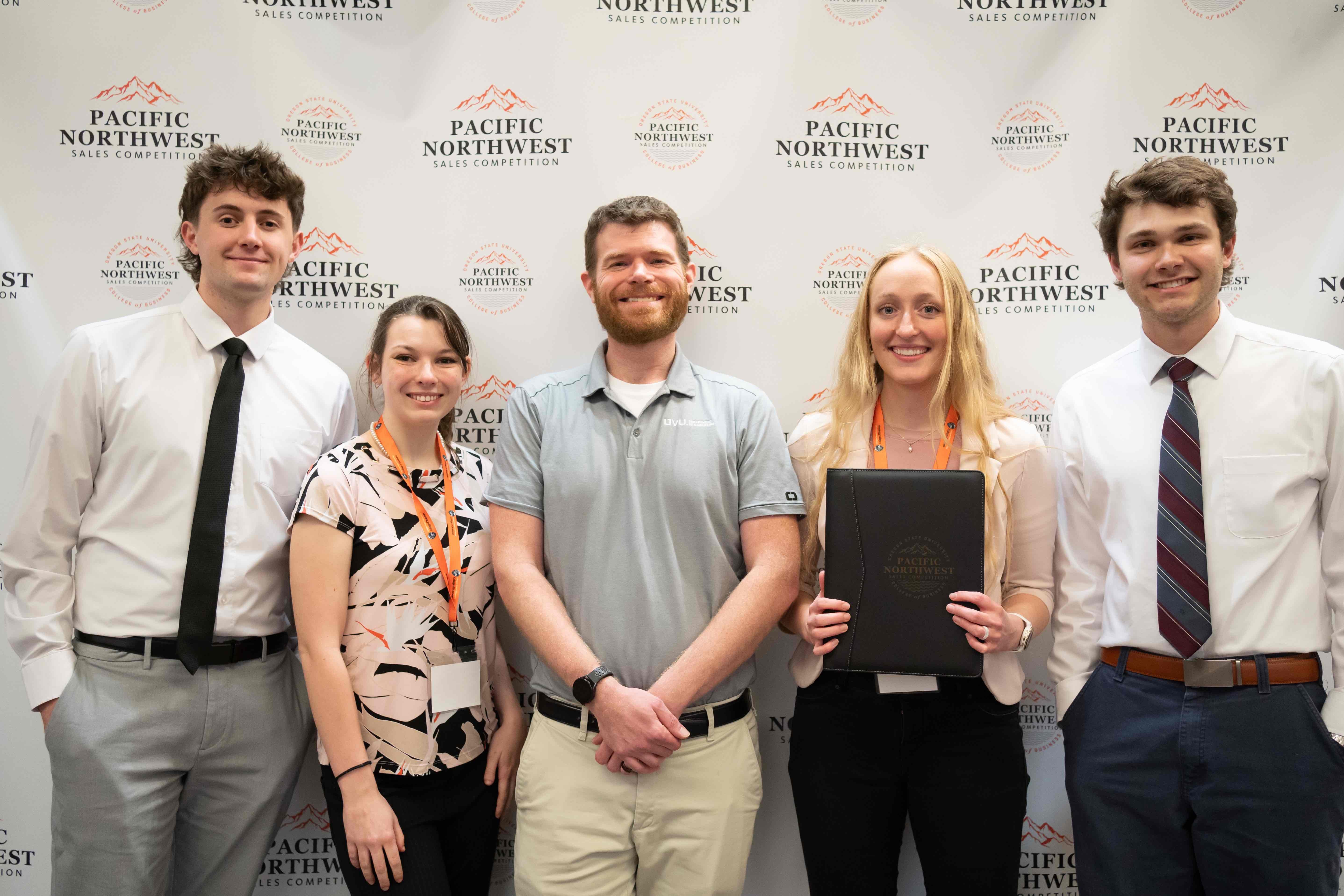 Building a Successful Sales Contest with Travel Prizes That Motivate Teams
