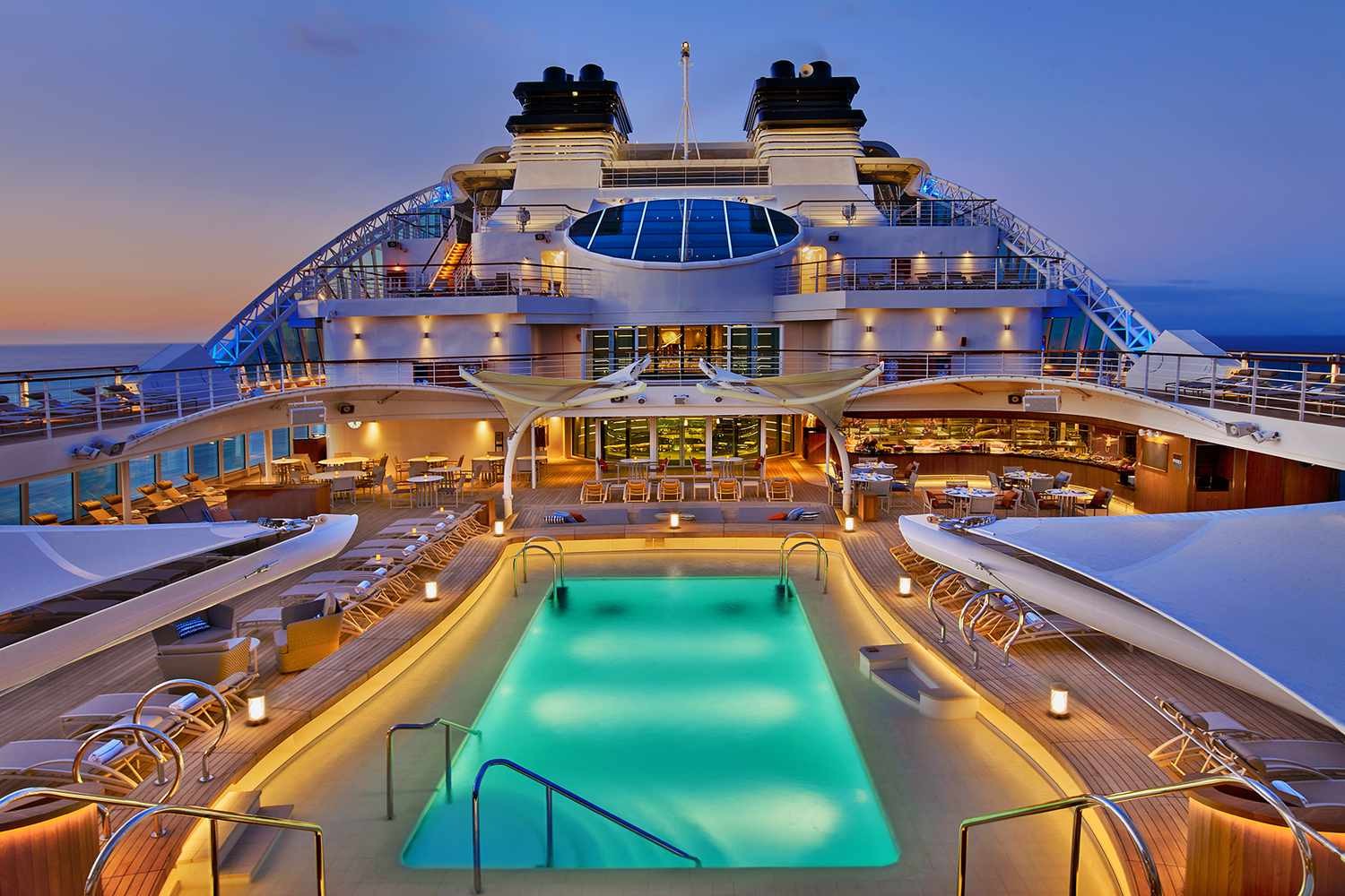 Cruise Vouchers: The Ultimate Premium Corporate Gift Solution