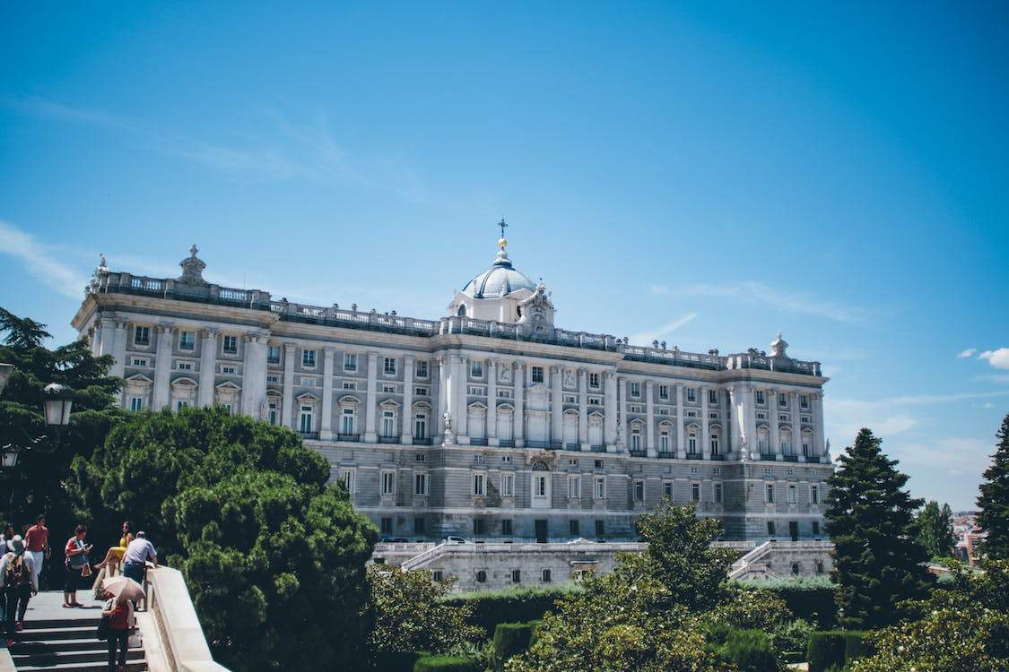 Inmersión cultural con Noches de hotel en destinos históricos