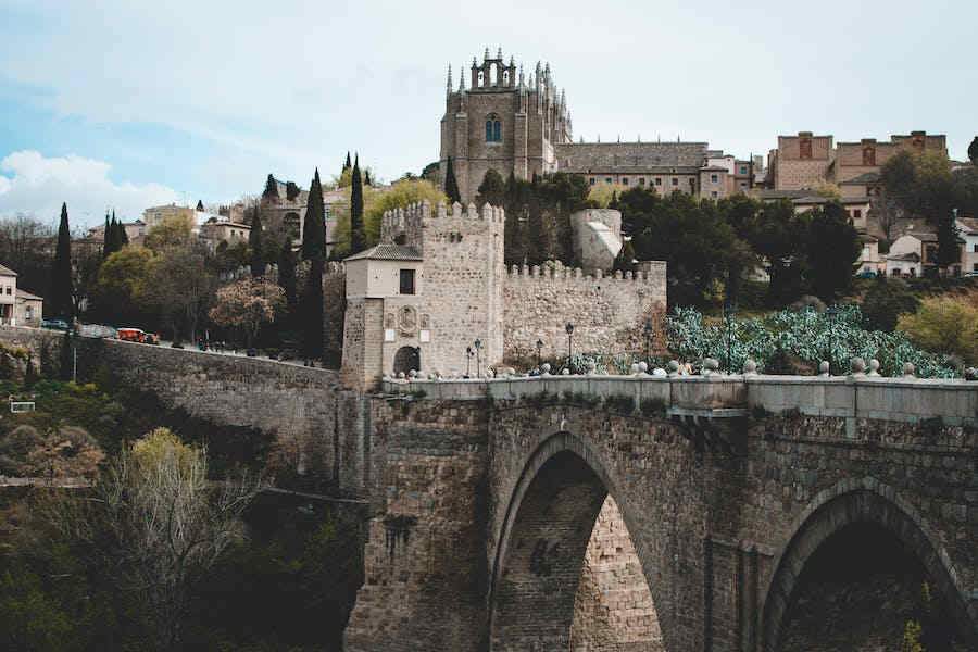 Explorando la historia | Noches de hotel en Toledo