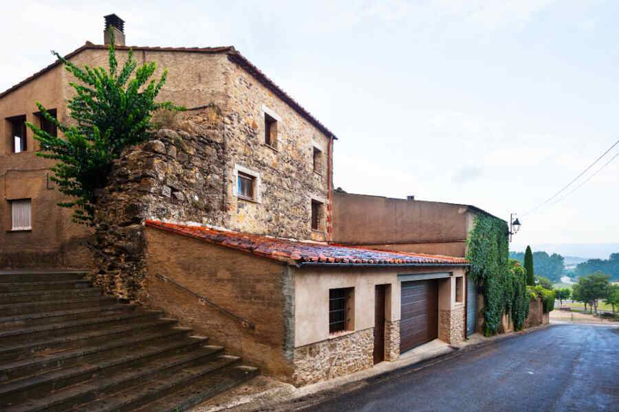 scape zona rural bono rural pueblo cataluna espana